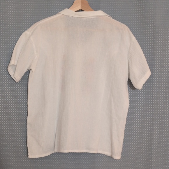 🎵 Embroidered Top 🎵 - Picture 4 of 5